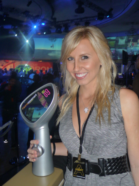 Courtney_with_Agent_Trophy